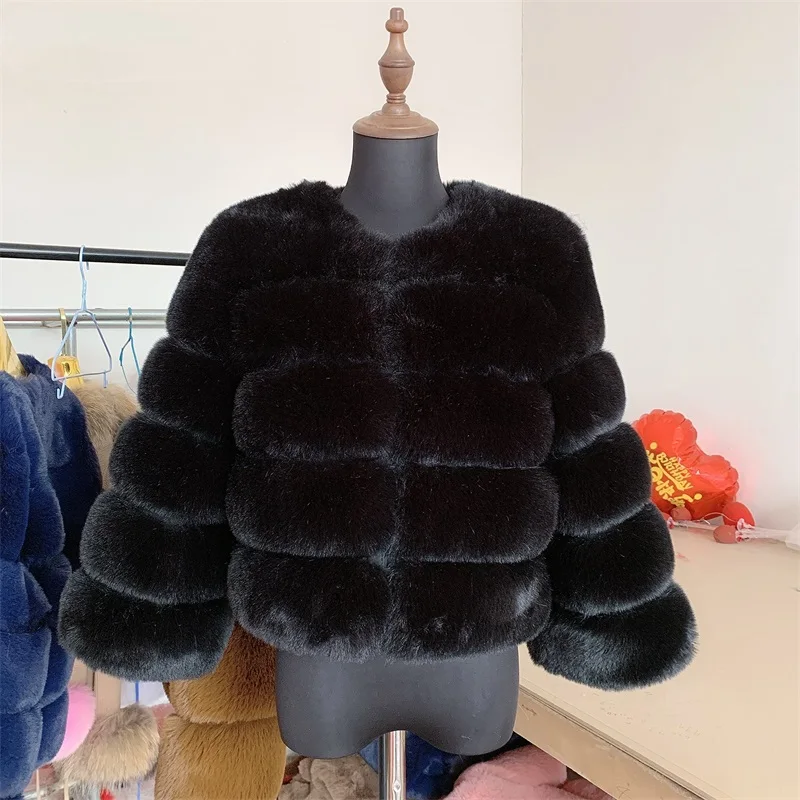 Рисунок 6 - Новое пальто из искусственного меха для осени и зимы