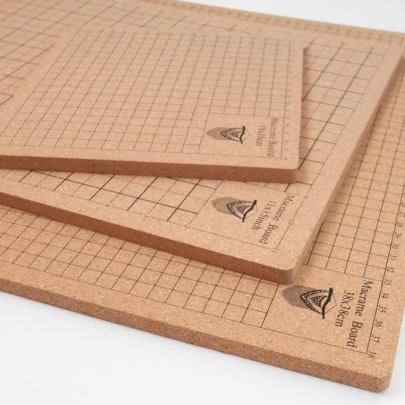 CRAFTYMELODY Planche De Blocage En Liège Robuste Avec Grille Imprimée