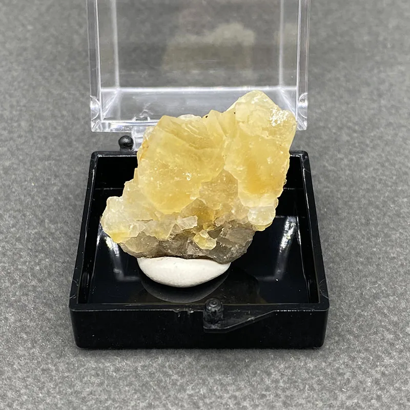 100%  Natural yellow fluorite Mineral Specimens Stones and Crystals Healing Crystal from Spain  +Box size:35*35*35 mm