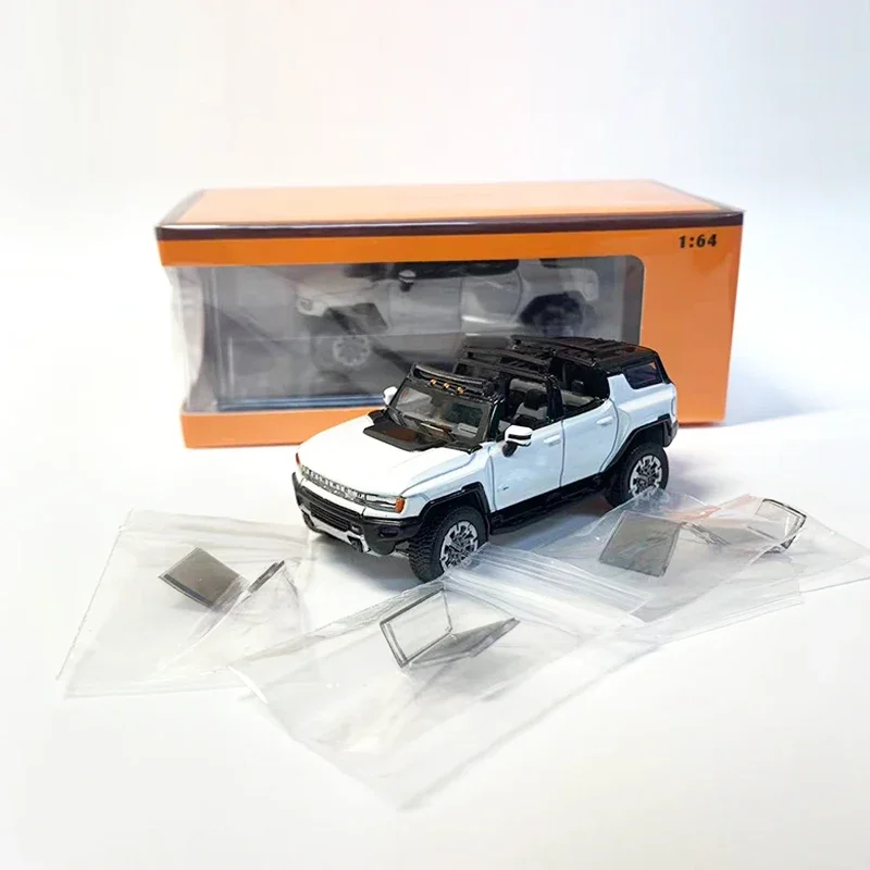 

Модель автомобиля GCD 1:64, литье под давлением, с подвижными окошками, коллекция внедорожников белого цвета