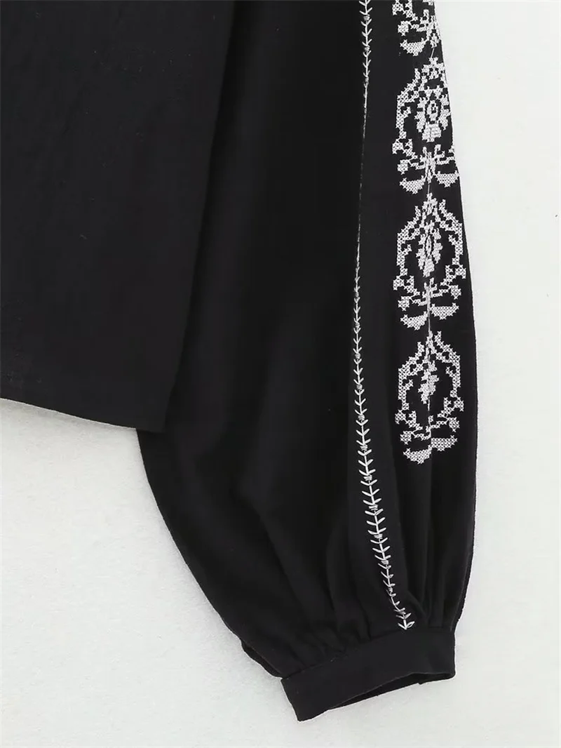 KEYANKETIAN Spring New Ethnic Style Embroidered Lantern Sleeve Black Shirt Women's V-Neck Long-Sleeved Pullover Smock