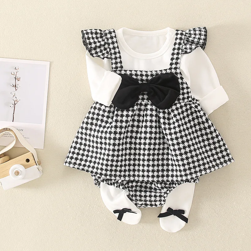 

Spring Autumn Ins 2024 Newborn Girls Jumpsuit Pantyhose Lattice Flying Sleeve Bow Outdoors Baby Girls Romper Infant Girl Onesies