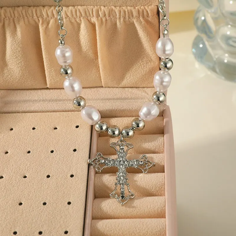 1pcs Faux White Gold-color pendant necklaces Hip Hop Punk Cross Pendant Handmade Wear Faux Pearls Colla