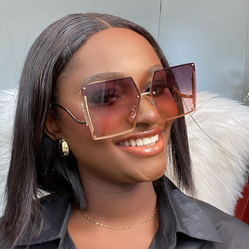 

2022 New Fashion Luxury Diamond Rimless Sunglasses Women Brand Designer Big Square Sun Glasses Female Beach Shades Oculos De Sol