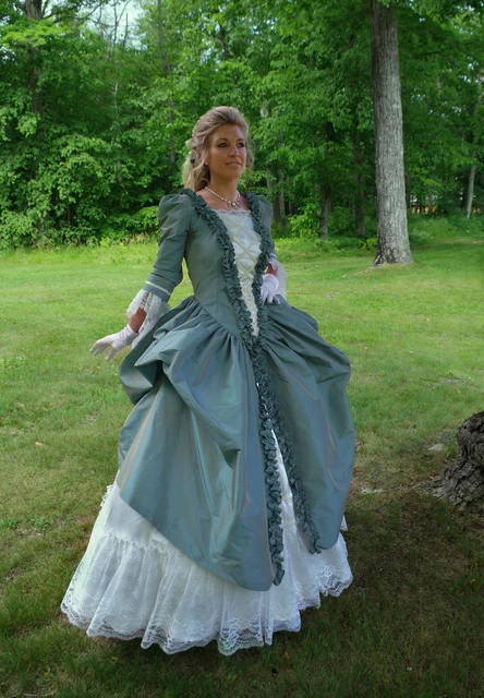 Renaissance Women Long Ball Gown Medieval Lady Royal Tudor Costume  Halloween