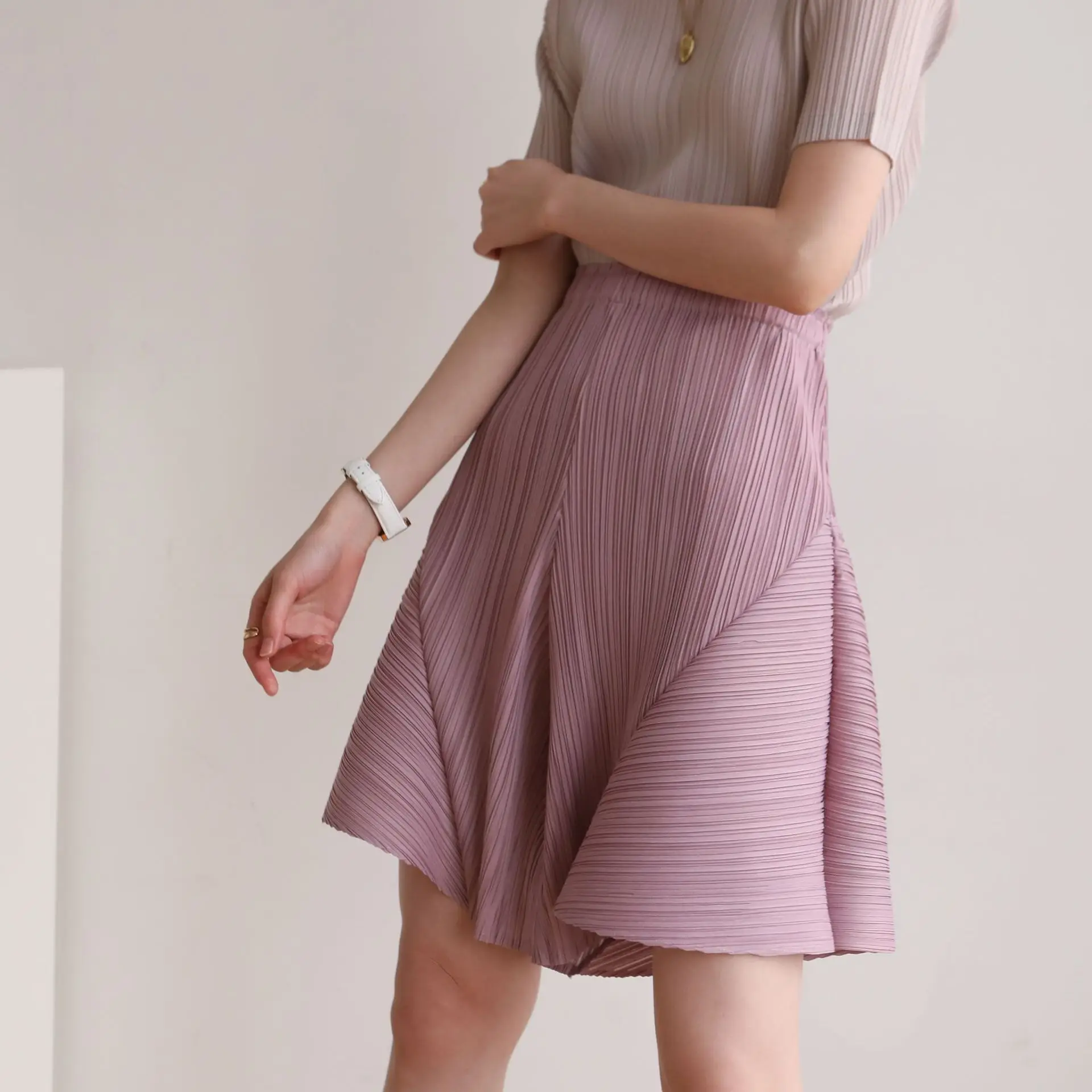 

Summer Trousers Solid Color Casual Pleated Oversize Paneled Design Shorts Pants