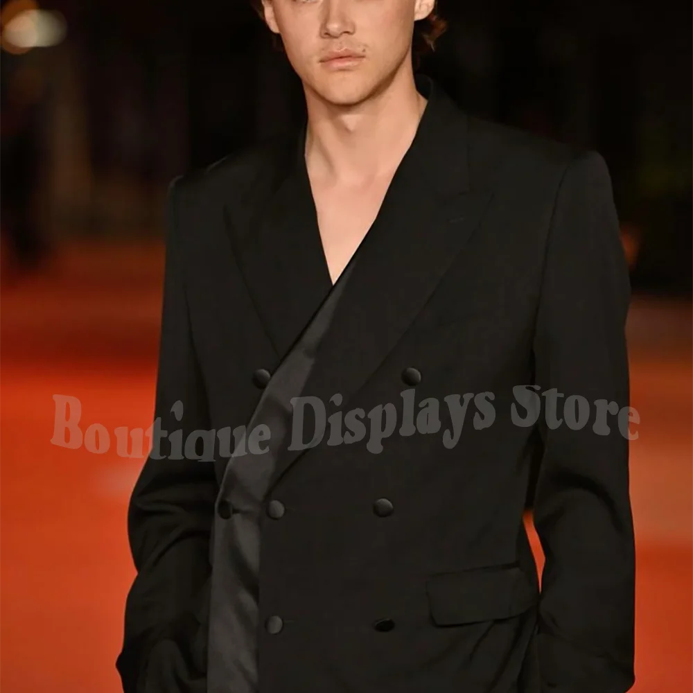 Costume noir formel pour hommes