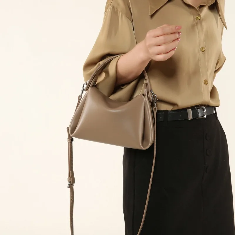 

Exquisite All-match Moda Leather Texture Wristlets Simple Hobos Commuter Work Shoulder Bags Female Minority Versatile Purses