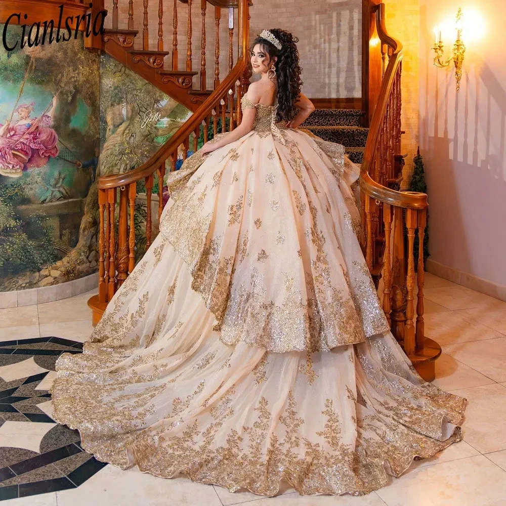 Gold Pearls Beading Ruffles Ball Gown Quinceanera Dresses Off The Shoulder Sequined Appliques Lace Sweet 15 Vestidos De XV Años