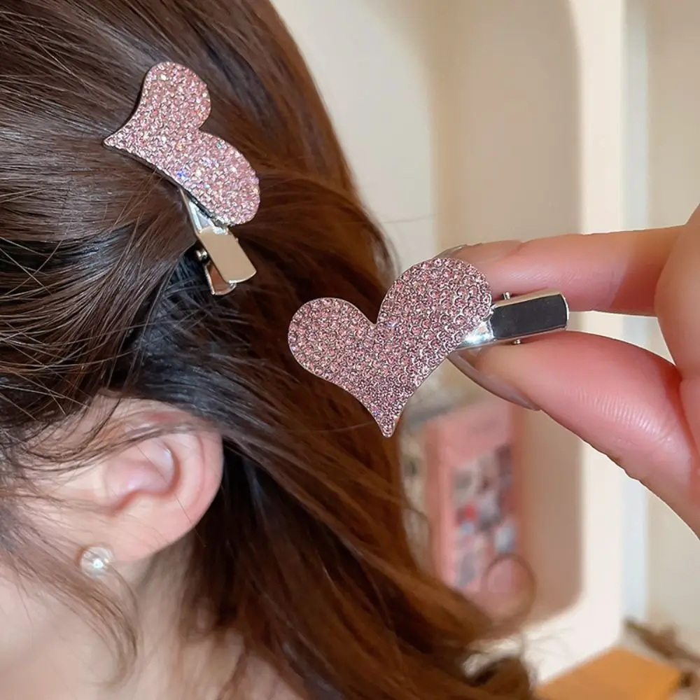 Description Picture 4 of itemMetal Rhinestone Heart Hair Clip Trendy Korean Style Crystal Pink Barrettes Y2k Hairpin Heart Hairpin Lady