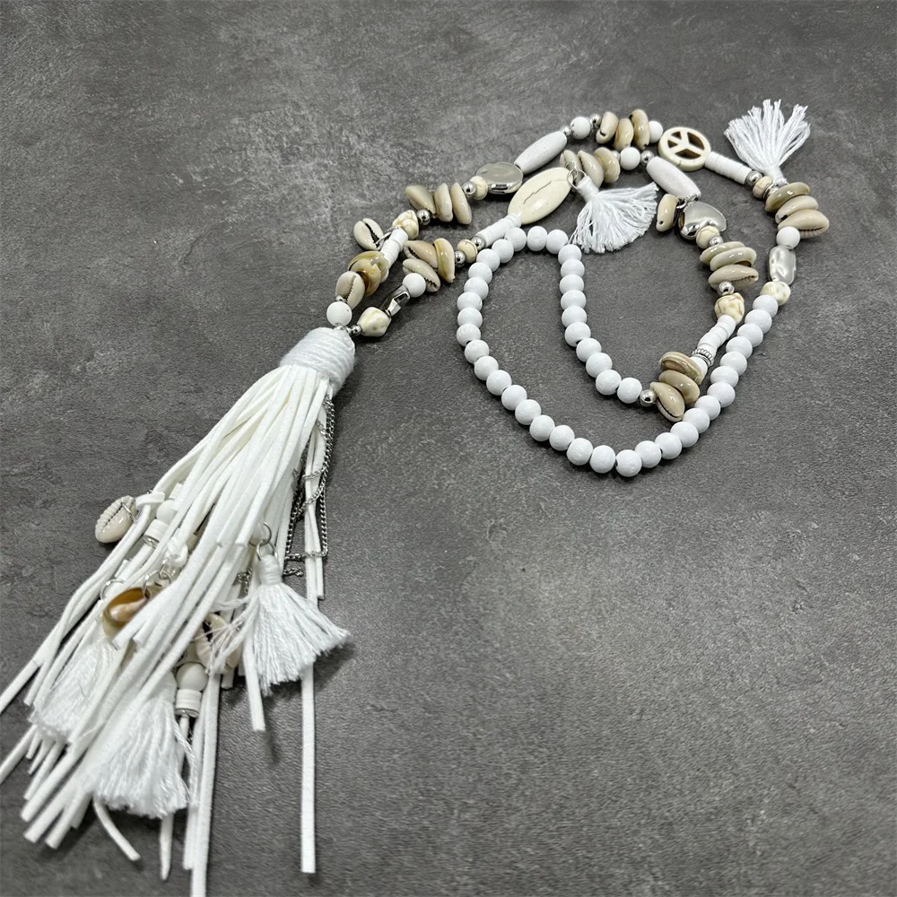 Collana Lunga In Pelle Scamosciata Con Nappe E Frange - Boho Vintage Nero E Rosso Con Foglia Oro