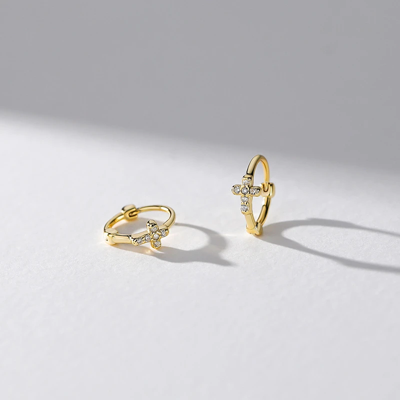 

925 Sterling Silver Zircon Cross Hoop Earrings for Women Simple Fashion Small Circle Earrings Wedding Party Jewelry