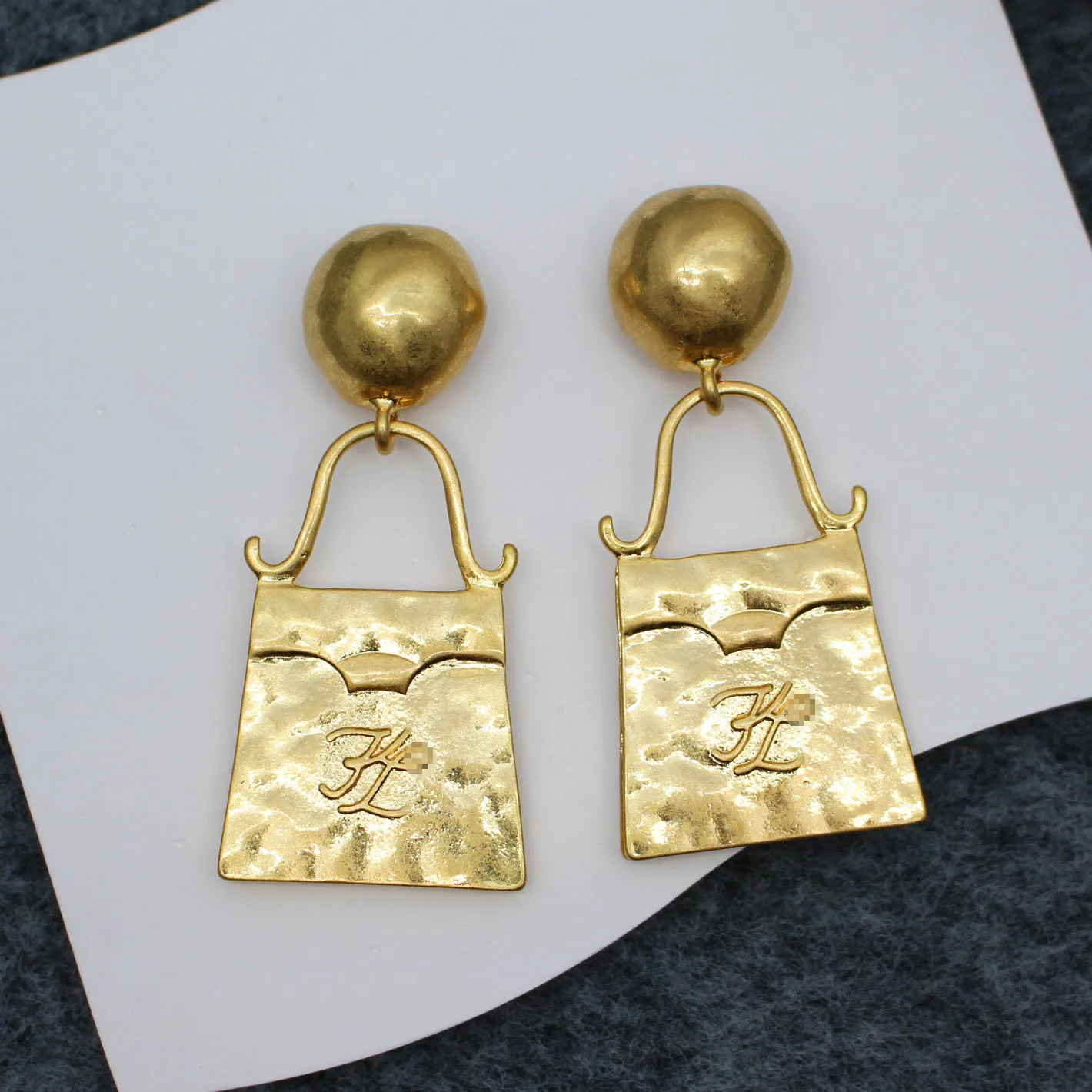 European and American exaggerated retro irregular geometric bag ear clip