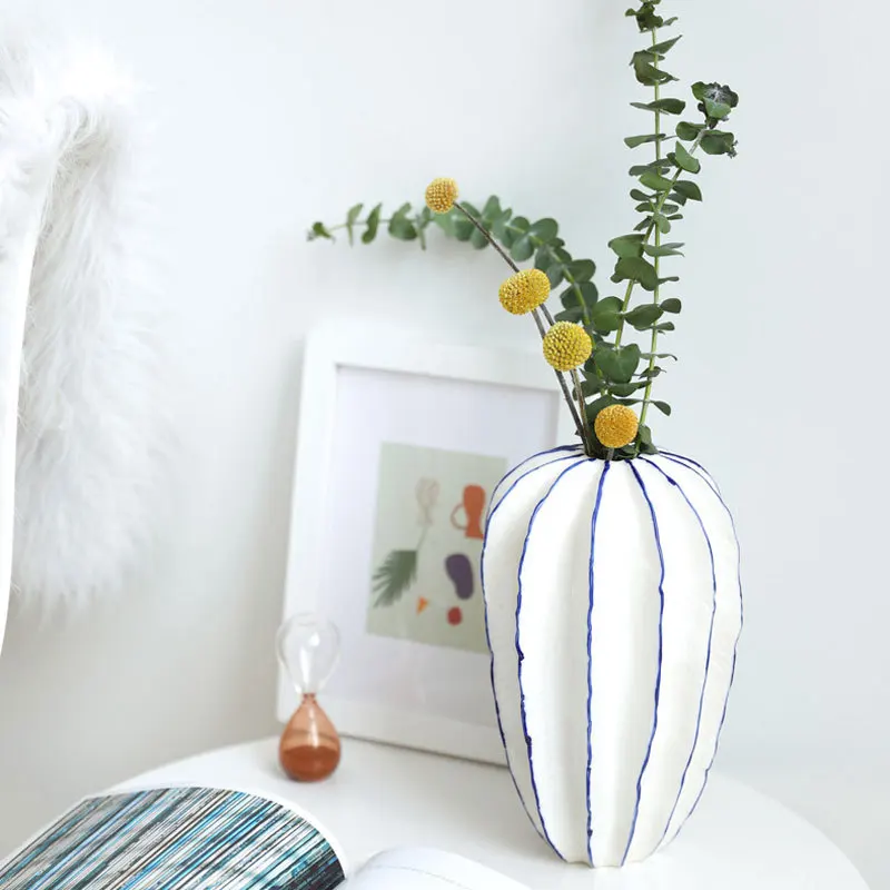 Creative White Star Fruit Ceramic Living Room Vase Decoration Arrangement Flower Home Small Fresh American Table Decoration 6