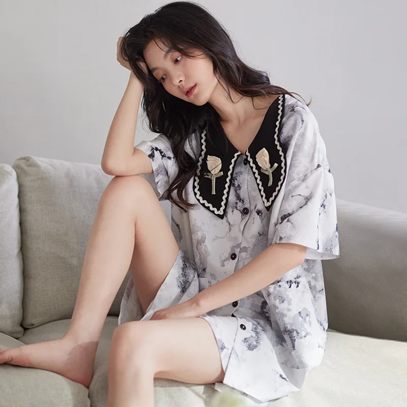 

Women Satin Print Pajamas Set Summer Shorts Suit Ice Silk Short Sleeve Loose Home Suit Women Can Wear Two Piece Set Sleepwear