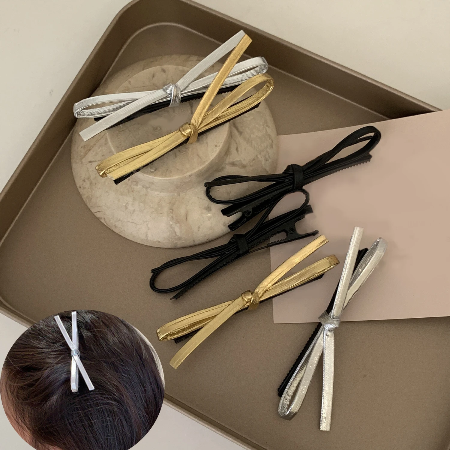 

2Pcs New Fashion PU Leater Small Bowknot Hair Clips Vintage Sweet Barrette Hairgrips Handmade Hairpin Hair Accessories For Women