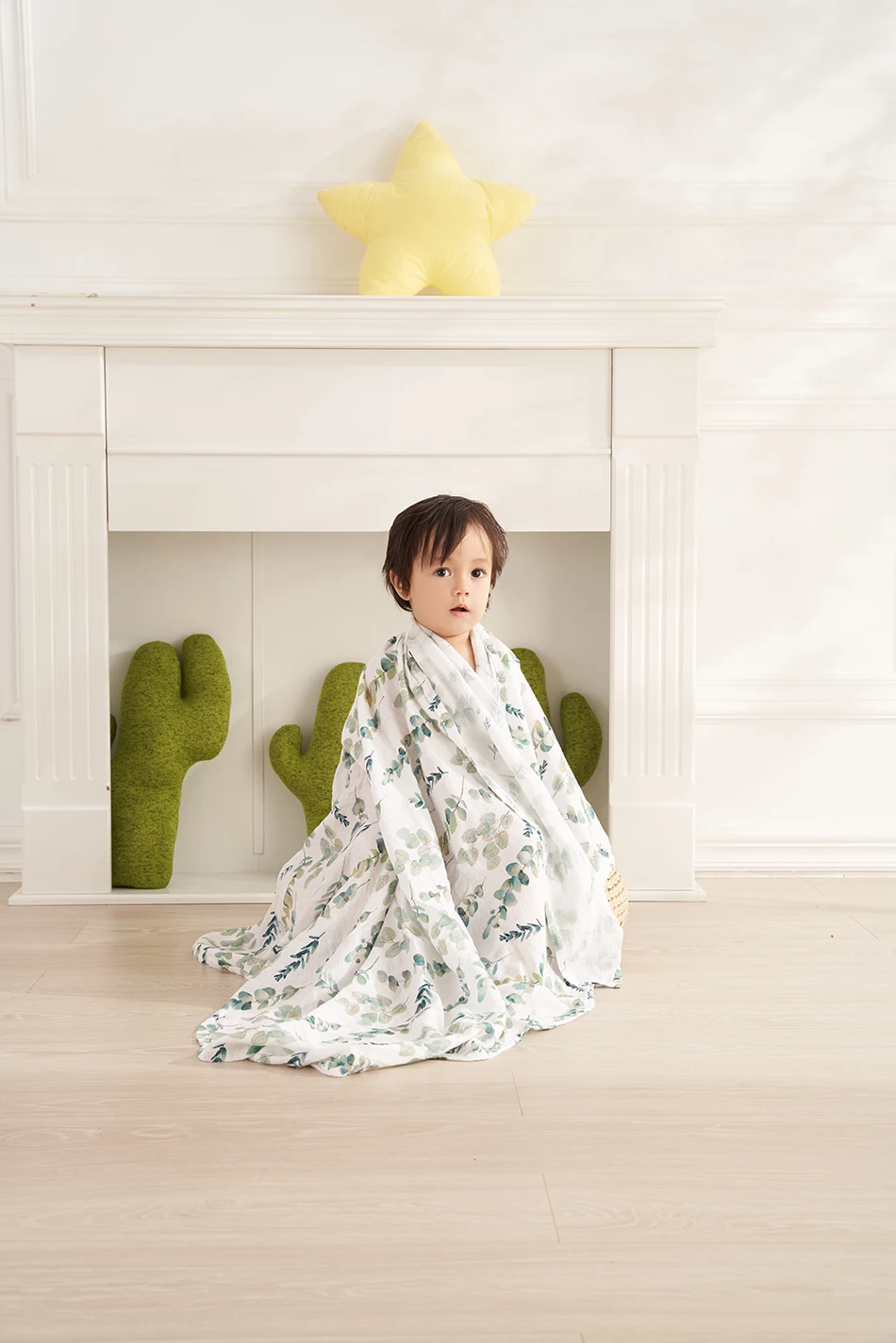Elinfant Bamboo Cotton Baby Bath Towel Wrap 100% cotton 120*110cm 2 Layers Newborn Muslin Swaddle Blankets 4