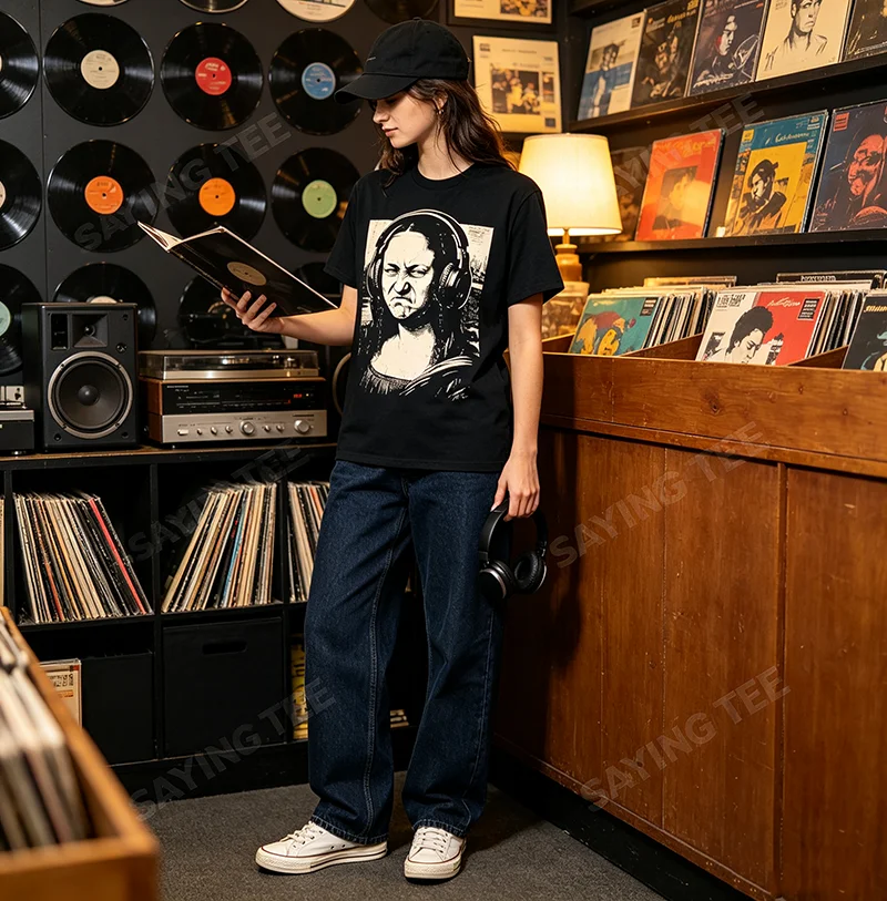 Mona Lisa Bass Face Lustiges T-Shirt für Musikliebhaber DJs Produzenten Y2k Artwork Bass Player Streetwear Kleidung Personalisiertes Konzert-T-Shirt