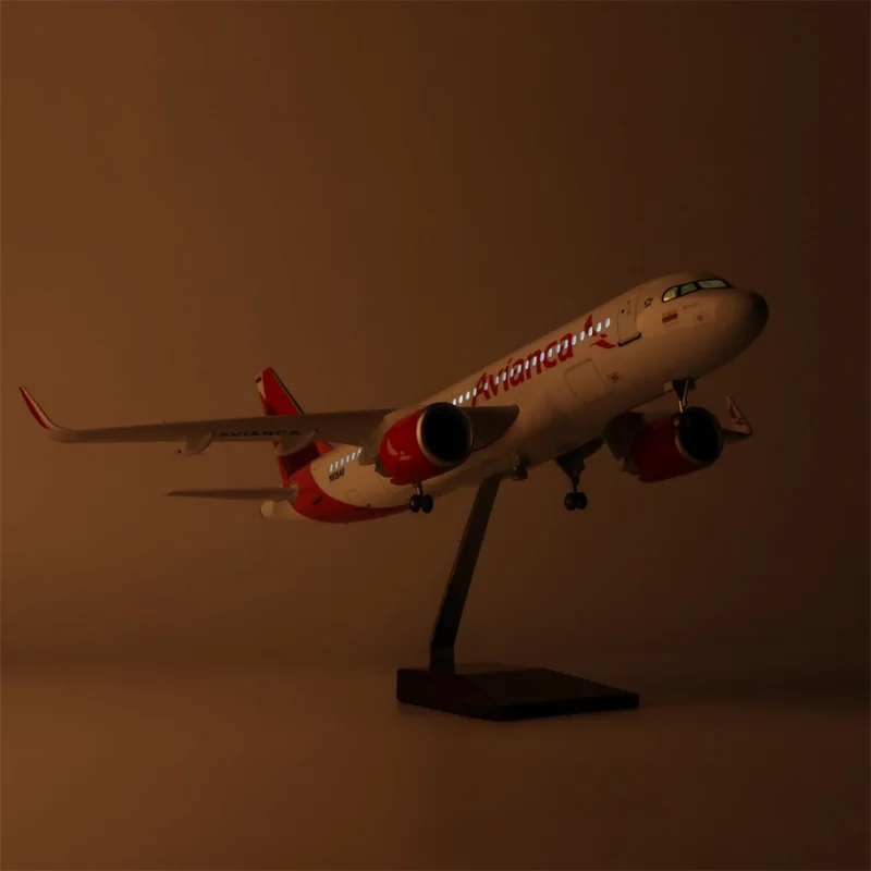 1:150 Scale Airplane Diecast Resin Aircraft Avianca Boeing B787/A320 Neo Airline Plane Model Collection Display Gifts Fans Toys