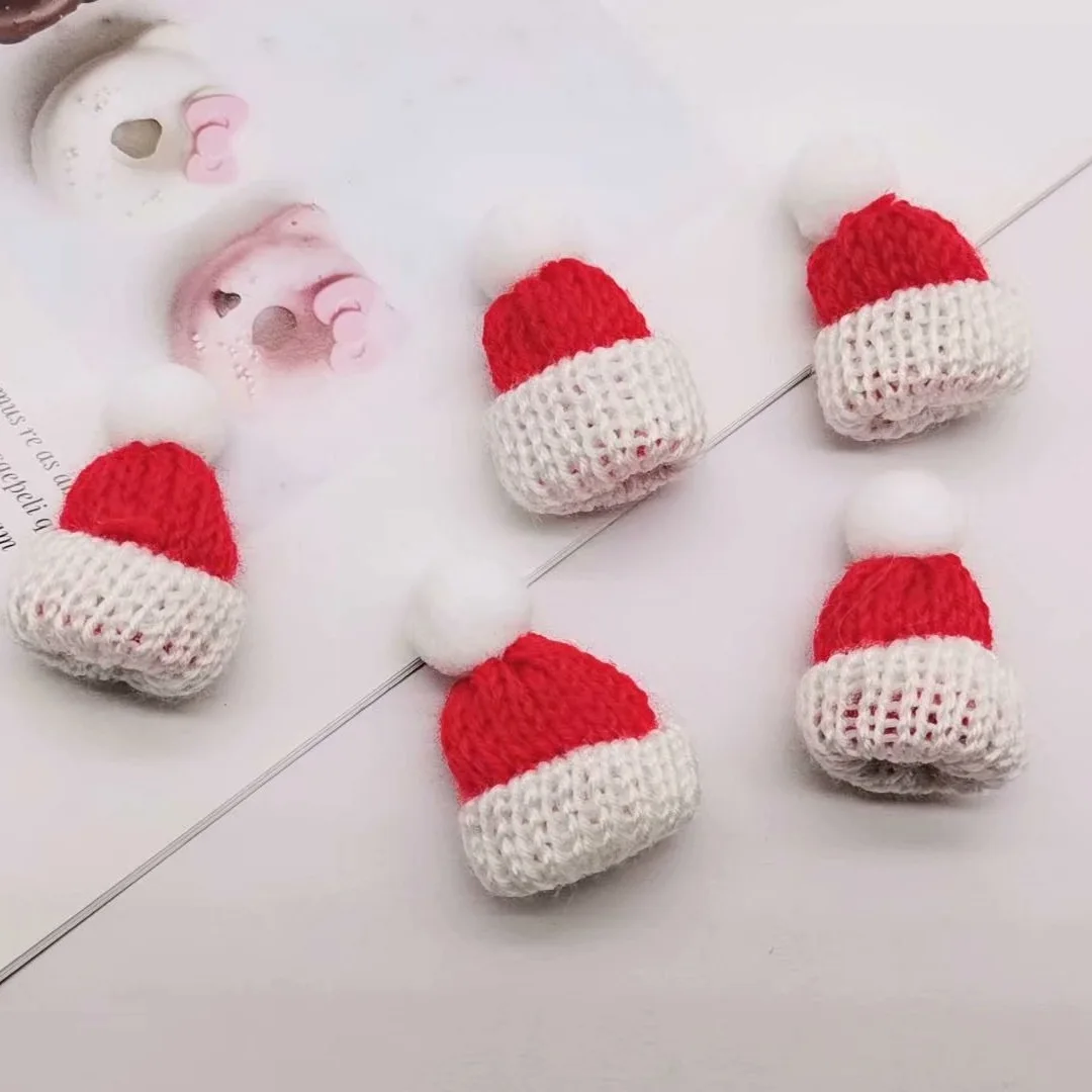 20PCS Christmas Mini Woolen Small Hat Hairpin Christmas Wine Bottle Hat Milk Tea Wine Knitted Finger DIY Decor