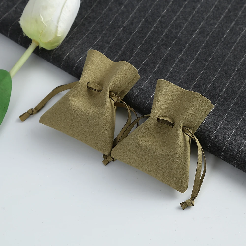 20pcs Green Microfiber Drawstring Gift Bags 8x10cm Jewelry Rings Packaging Pouches Chic Wedding Favor Cosmetic Candy Goodie Bags microfiber jewelry bag envelope small gift pouches rings earings necklace tarot packaging storage bags wedding favor candy bag