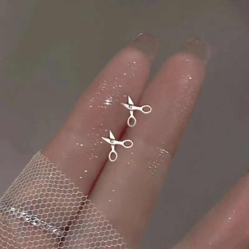 Trendy Butterfly Star Snake Flower Stud Earrings for Women Metal Small Jewelry Scissors Rhinestones Ball Beans Heart Earrings 2