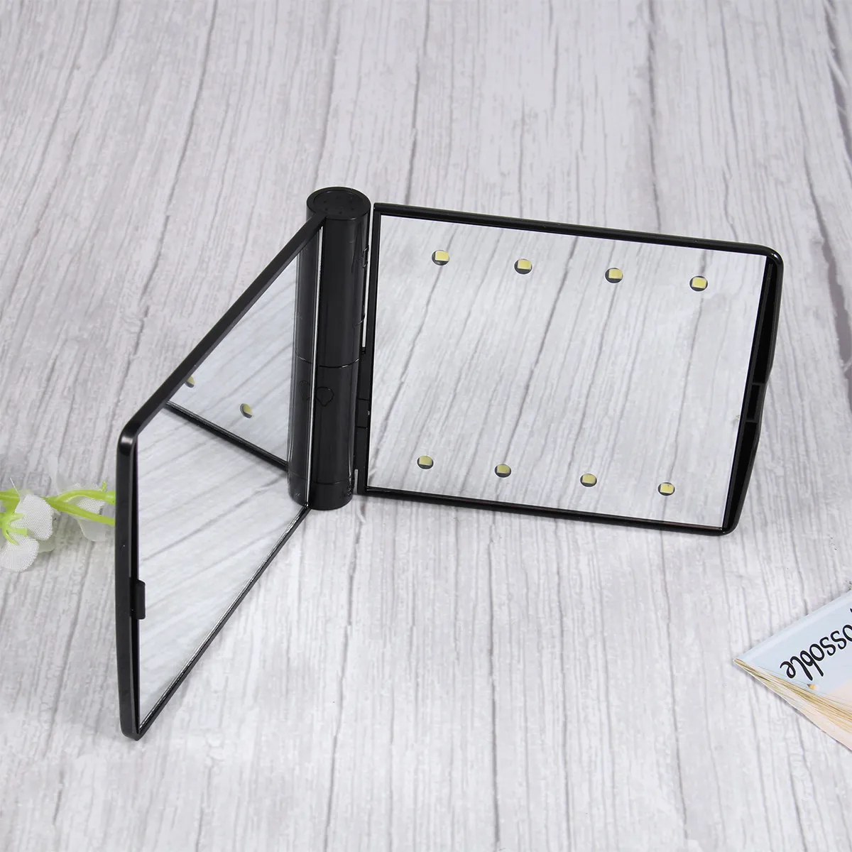 LED 메이크업 거울 소형 휴대용 조명 접이식 거울 8개의 LED 조명 1:2 배율 330도 회전 가능