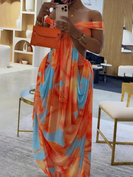 Abito lungo elegante e unico con stampa all-over, cut-out e spalle scoperte, stile streetwear sexy, collezione moda estate 2026