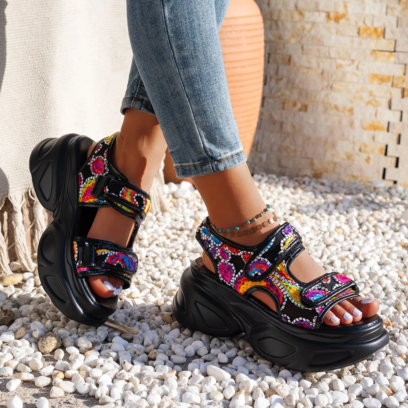 Women’s Summer Beach Sandals With Thick Sole And Platform Style_voghion.com