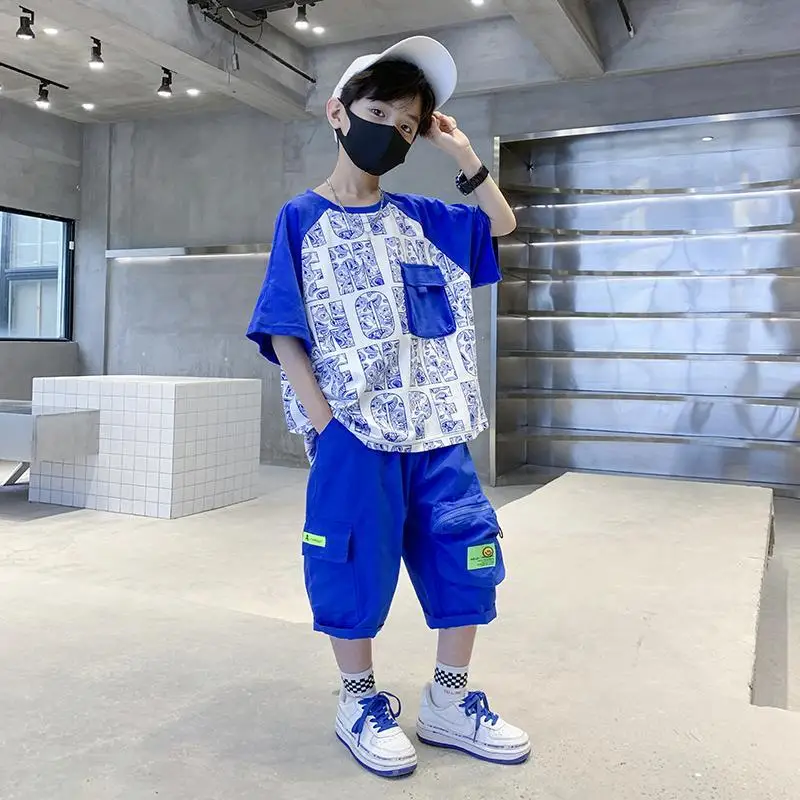 

2023 Boys Uniform Outdoor Sportswear 5-14 Years Old Boys Youth Print Short Suit Summer Children's Clothes Set 2 Colors