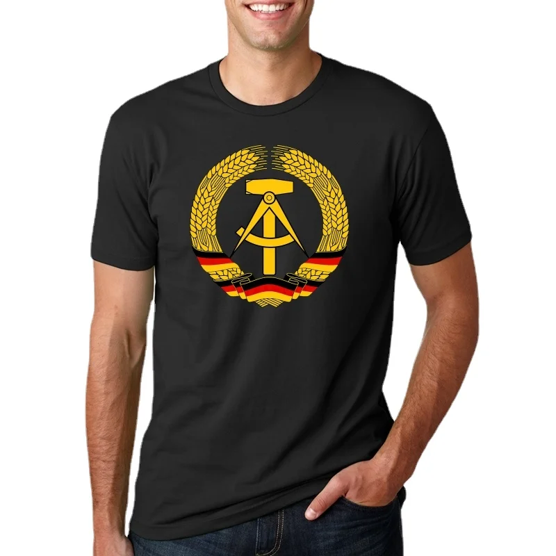 

Emblem Der DDR - National Emblem of The GDR T-Shirt. Summer Cotton O-Neck Short Sleeve Mens T Shirt New S-3XL