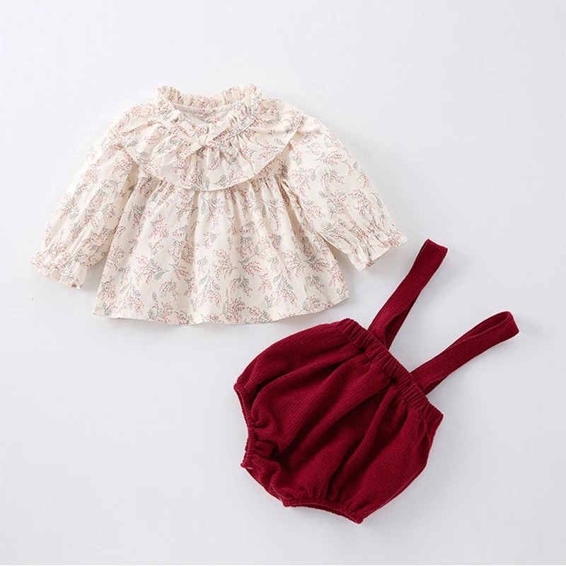 thumbnail image 1 of Conjunto de ropa de primavera para niñas de 0 a 3 años, blusa con cuello con volantes florales, pantalones cortos con tirantes, traje de 2 uds, traje dulce de estilo coreano para niños pequeños, 1 of 6