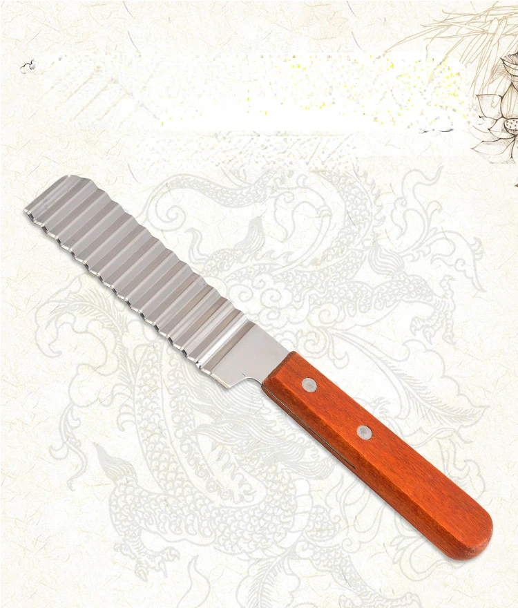 Description Picture 3 of itemFrench fries slicing knife with wooden handle, corrugated stainless steel fries cutting knife, potato slicing, corrugated cutter