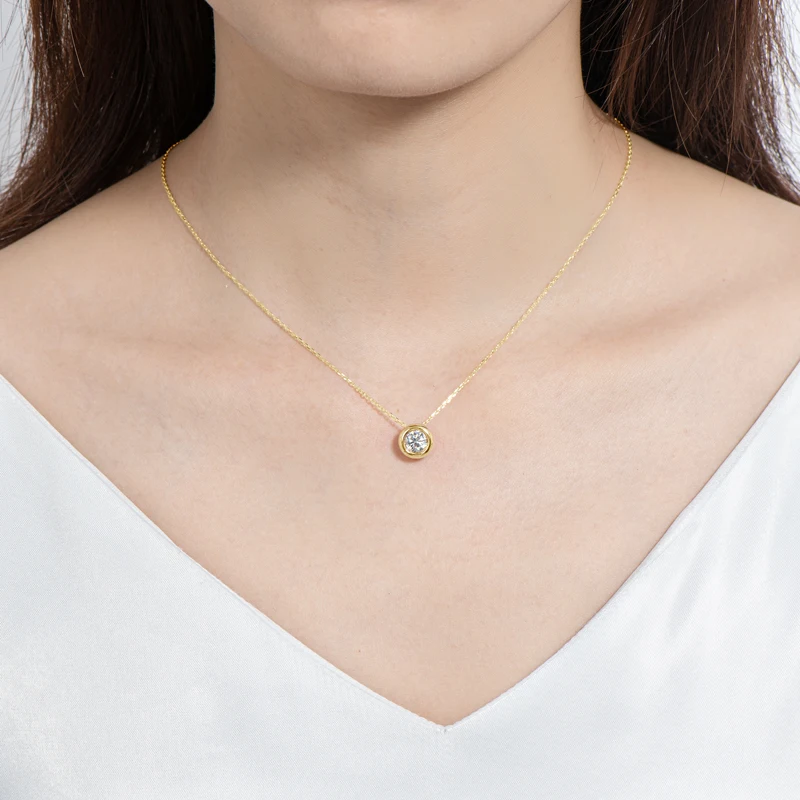 Maison Novaire 6.5mm Round Bezel Moissanite Pendant Necklace