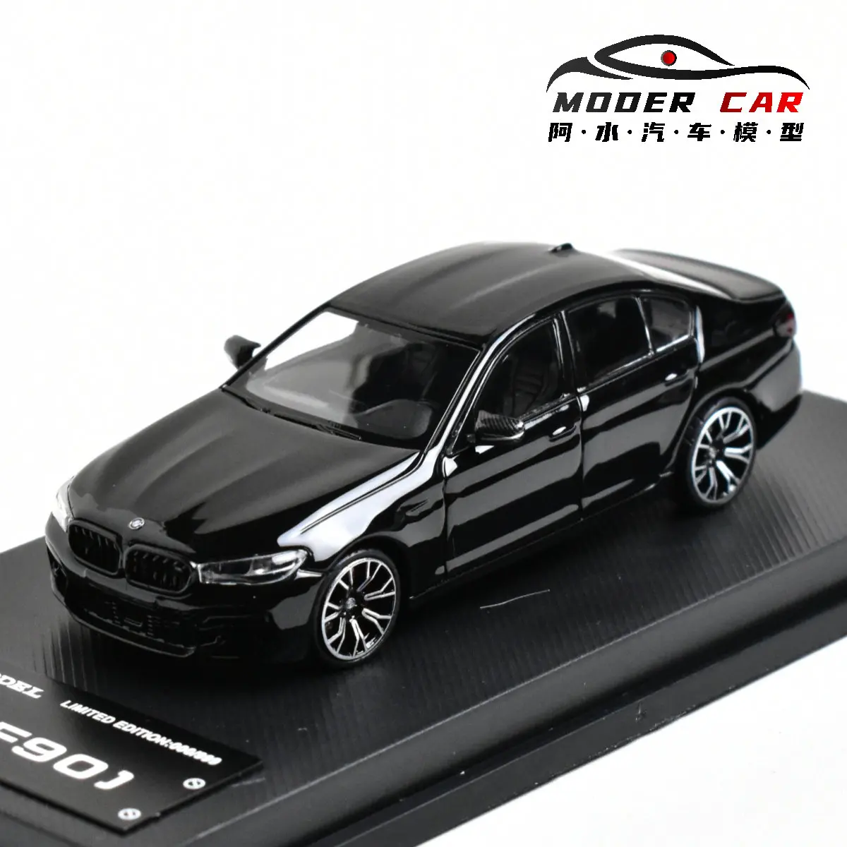 MJ 1:64 M5 F90 Sammlermodellauto aus Druckguss – Detail 2
