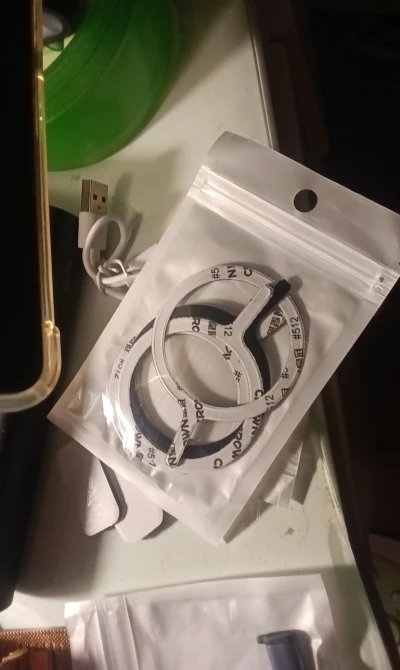 3/5 PC Metal Ring Plate for Magsafe Accessories for iPhone 14 15 Magnetic Mobile Phone Holder Car Wireless Charger Iron Sheet photo review