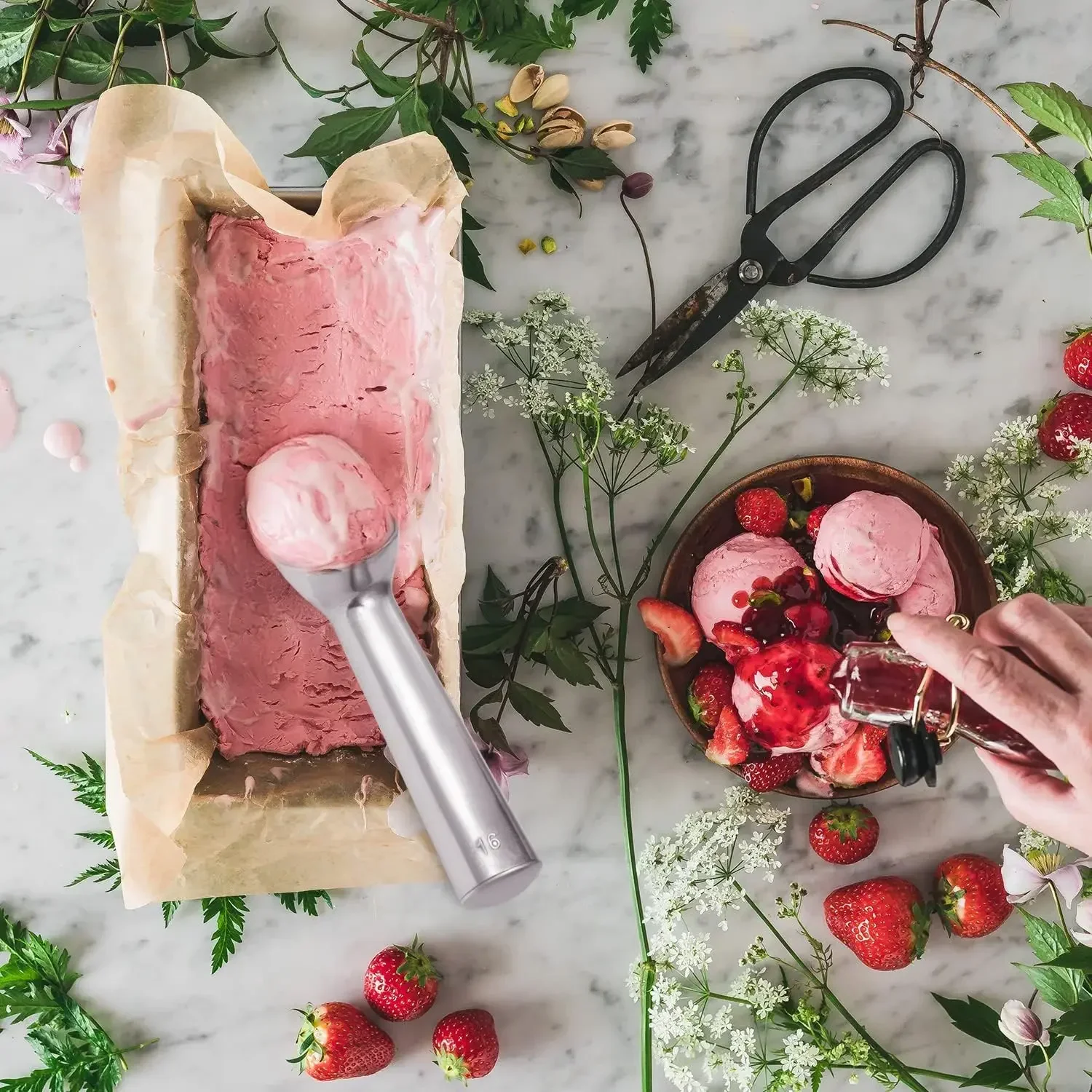 1.5 Ounces Ice Cream Scoop Nonstick Anti-Freeze Spoon One Piece Aluminum Design Ice Cream Ball Scooper Kitchen Accessories