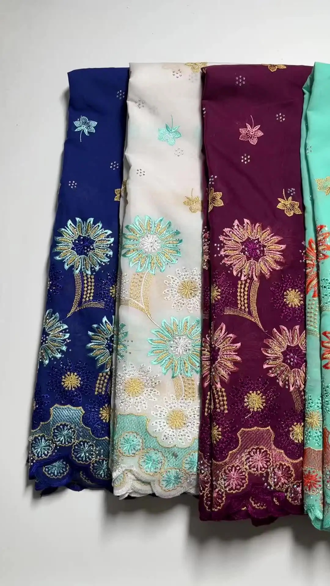 Хлопковое кружево Lafaya для платья