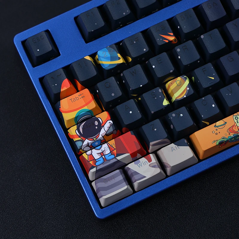 Chaves Conjunto Astronauta Pbt Tintura Subbed Keycaps Bidimensional dos Desenhos Animados Anime Jogo Chave Bonés Oem Perfil Backlit Keycap 108 - Imagem 2