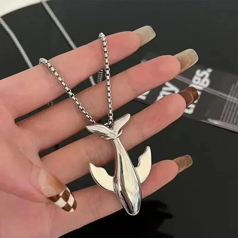 Creative Design Animals Shape Whale Necklace Fashion Alloy Pendant Necklace Exquisite Small Whale Cold Wind Long Chain Unisex
