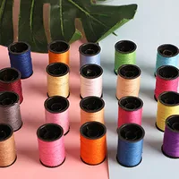 Kits de fils à coudre bobines 64 pièces, fils à coudre à la main, bobine en Polyester réutilisable, assortiment de fils pour la couture manuelle et à la Machine, bricolage 2