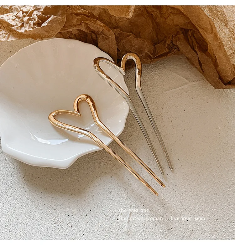 ★SIO★SIO BUTTON HAIR PIN [HEART]★正規品/韓国送料込 Designer fashion, Seoul-fully created | W Concept