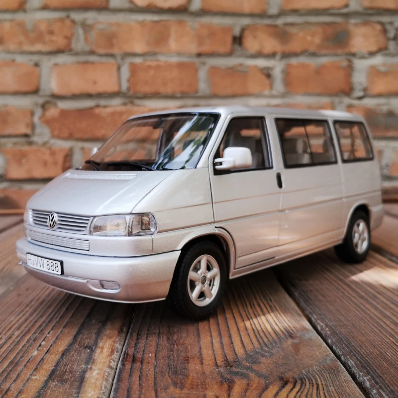 

Schuco 1:18 VW T4b Caravelle travel van Alloy car model static display birthday gift for elders to collect