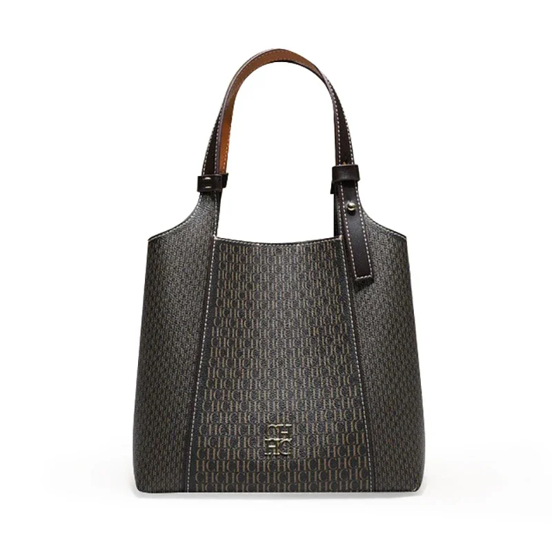 حقيبة كتف بتصميم مطبوع عليه حروف عصرية عالية الجود...