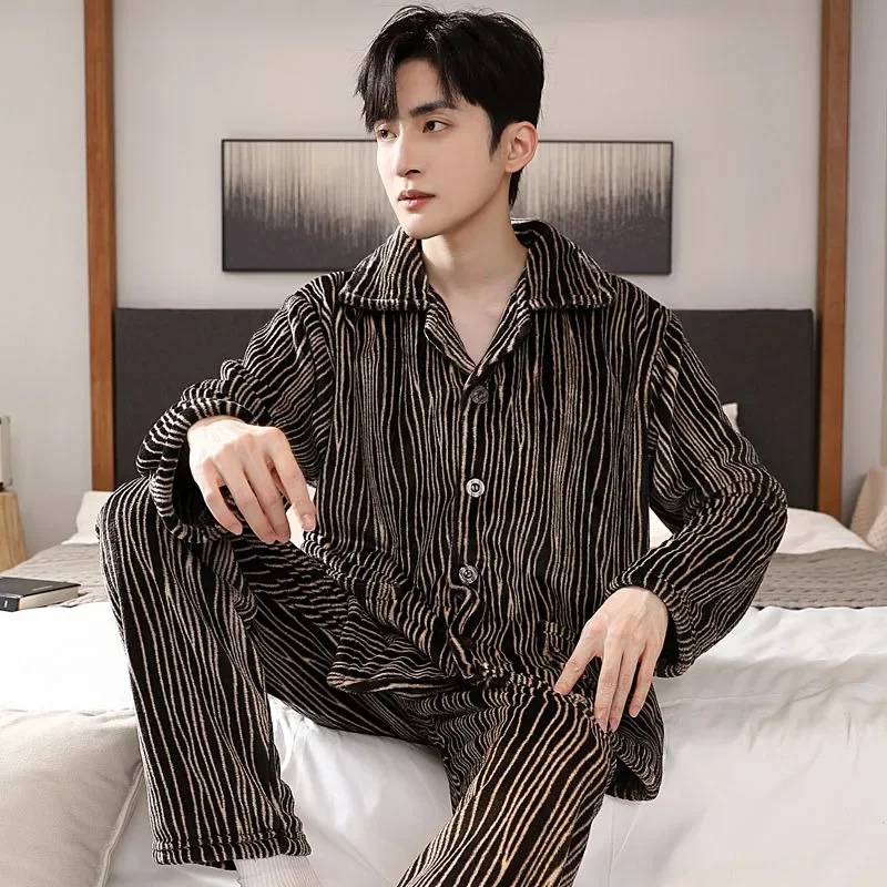 2024 New Pajamas Men Winter Plus Fleece Thick Sleepwear Flannel Warm Coral Velvet Homewear Plus Size V-neck Loungewear Suit