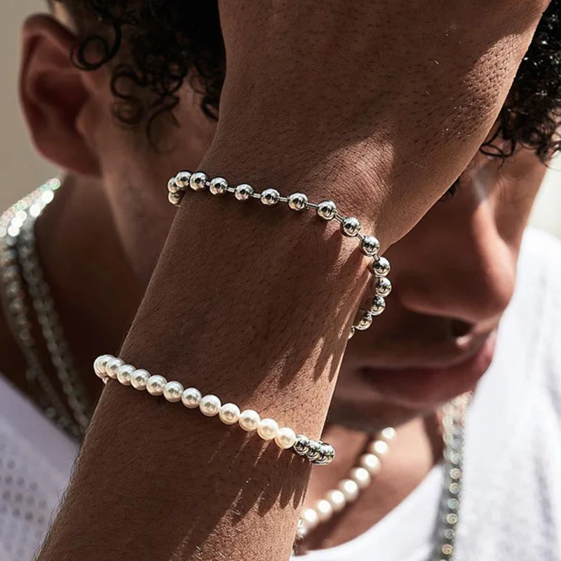 あなたにおすすめの商品 白い花の葉のブレスレット チャーム付きの