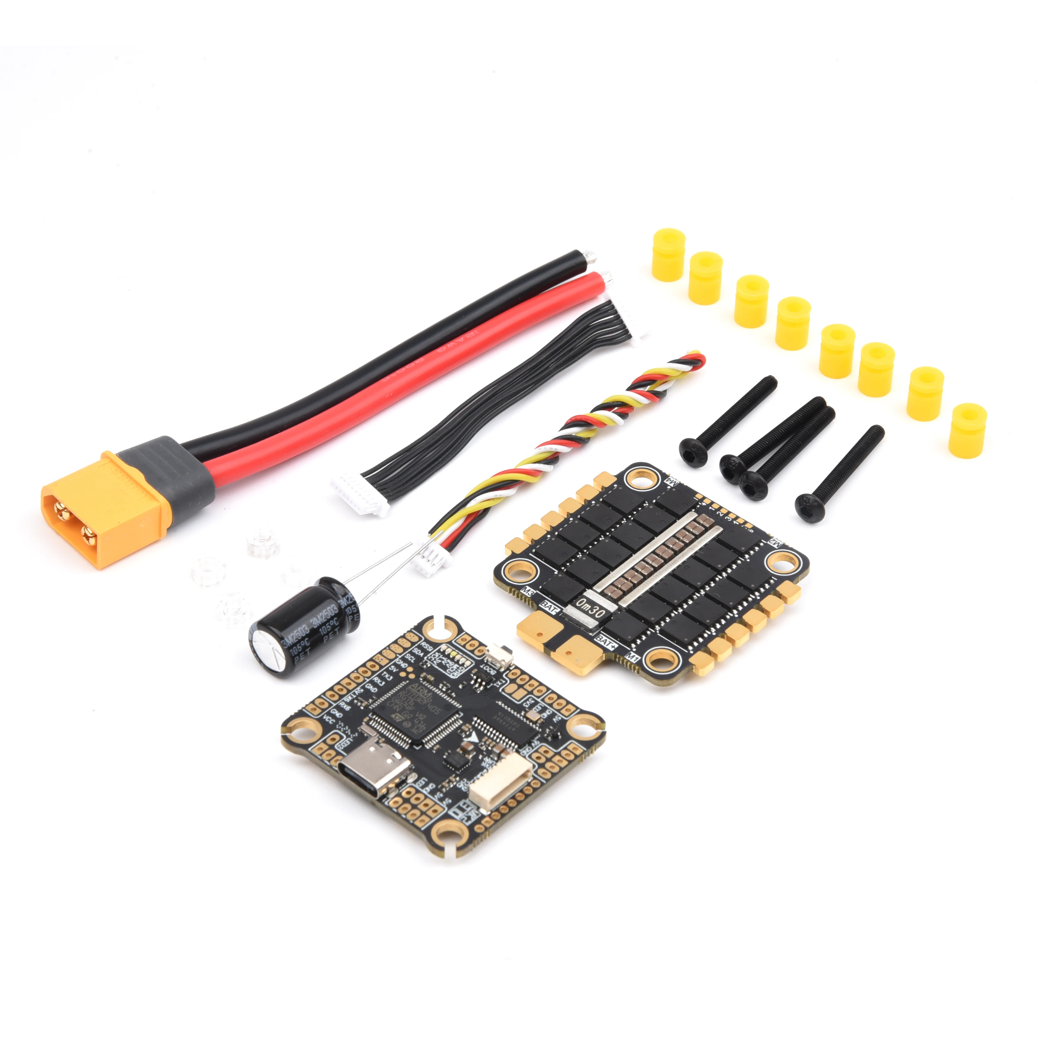 Détail des soudures et composants du contrôleur de vol F405 Betaflight pour drone FPV.