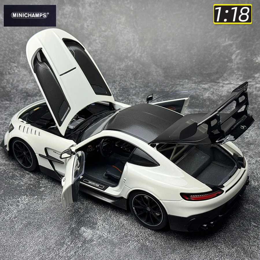 【MINICHAMPS】 AMG Mercedes C-Klasse #MB1 MINICHAMPS】 AMG Mercedes C-Klasse #MB1