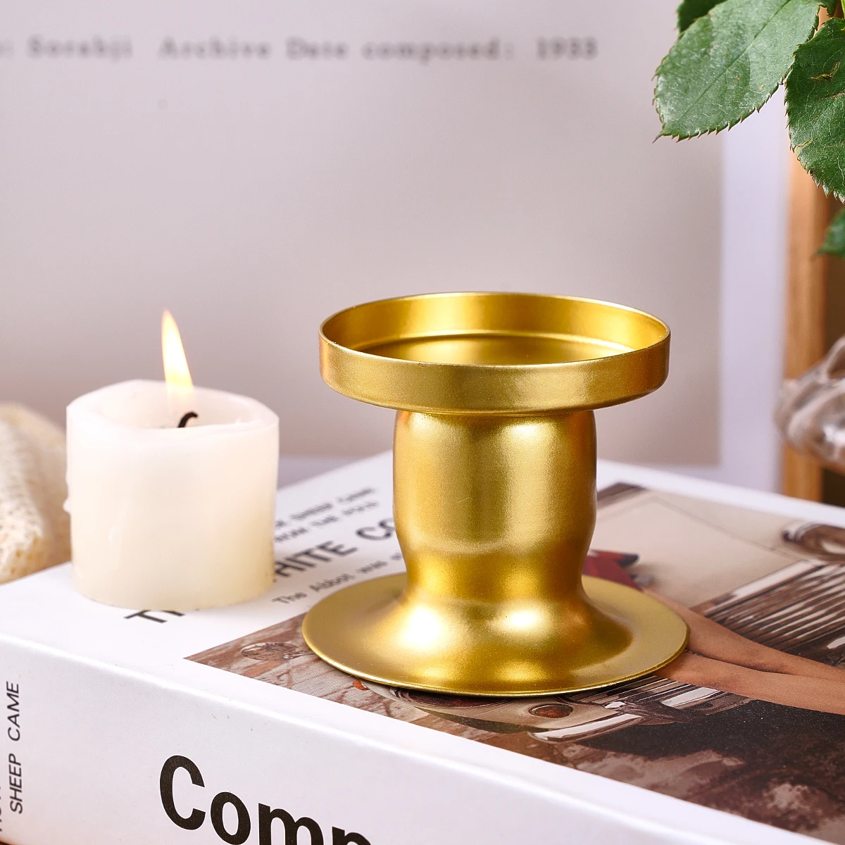 1PC, European-style iron candlestick, suitable for home and restaurant decoration