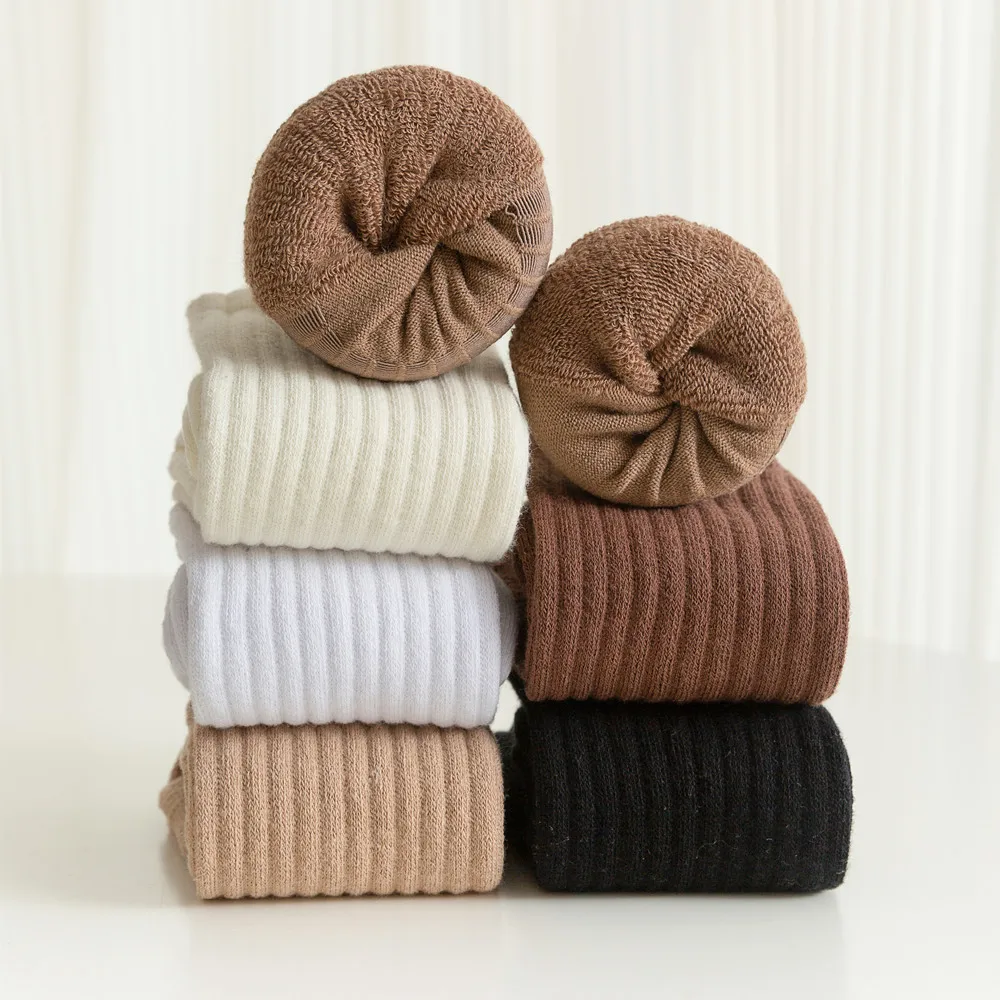 Autumn and Winter Wool Circle Men's and Women's Mid-tube Socks Sports Cotton Socks with Thick Towel Bottom Solid Color Socks
